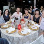 Jantar em comemoração ao Dia das Mães lota casa, em Campinas