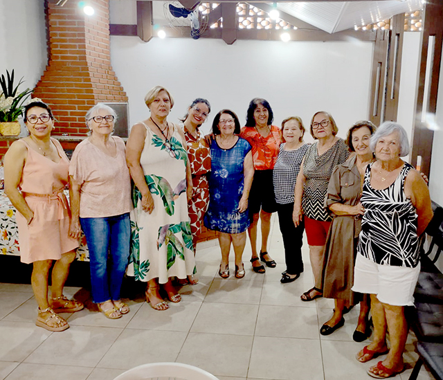 Grupo feminino de Bauru recebe palestra de psicóloga