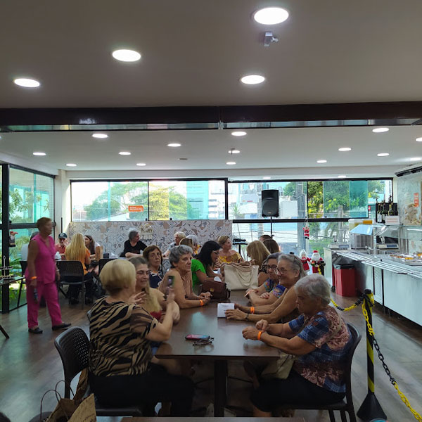 Chá da tarde, da Regional Santos, celebra amizade