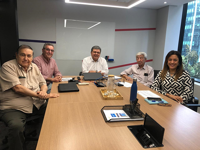 AAFC entrega à Vivest trabalho realizado sobre reajuste dos planos de saúde para 2025