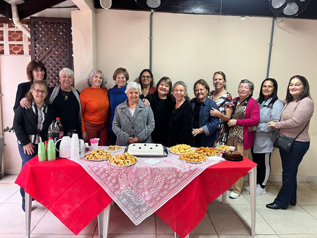 Reunião mensal do grupo feminino, em São José dos Campos